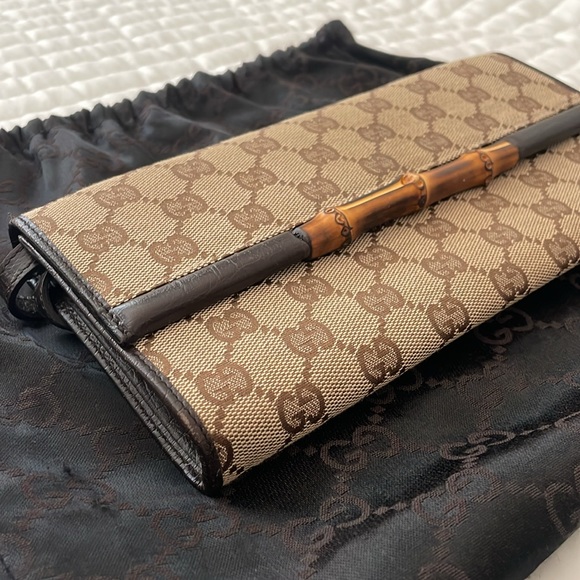 VINTAGE GUCCI GG CANVAS BAMBO BAR CLUTCH - Picture 1 of 10